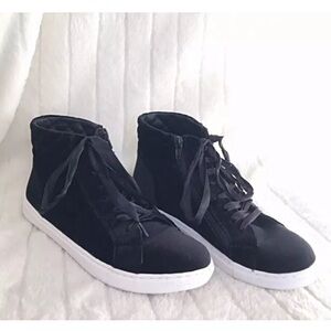 🖤 Steve Madden Endira Black Velvet High-Top Sneakers w/ Side Zip | Size 8.5
